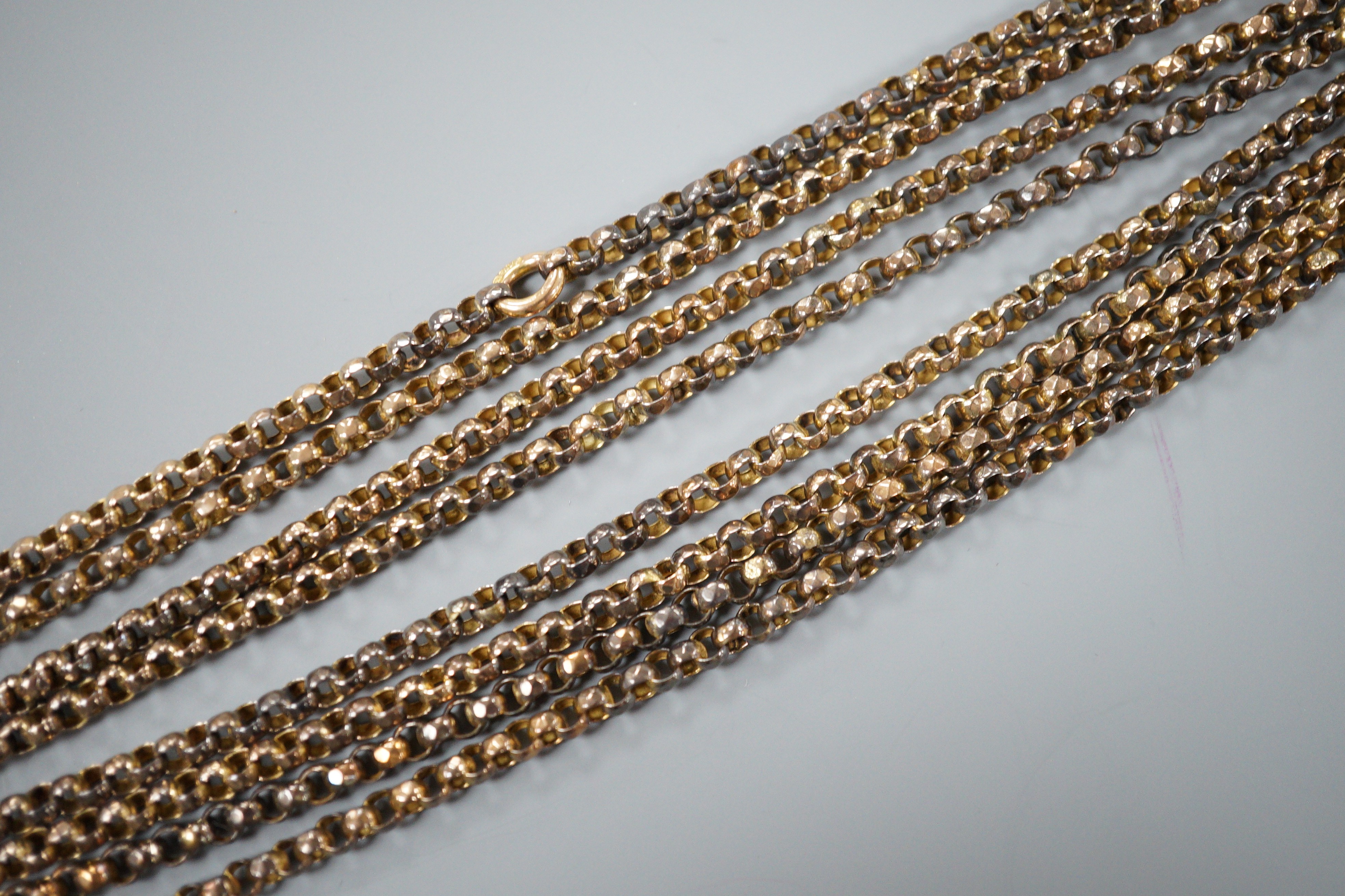 An early 20th century 9ct gold belcher link guard chain, 150cm, 26.5 grams.